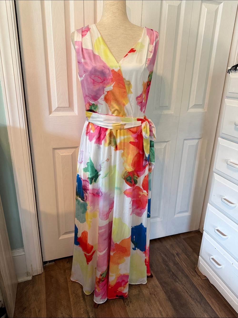 Leslie Fay White Maxi Dress with Pink Trim Sz 10